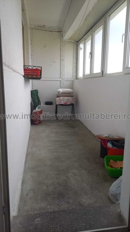 vanzare apartament 2 camere, Metrou Tudor Vladimirescu, cf 1, etaj 9/9, semidecomandat, bloc reabilitat,         pret 95.000 EUR