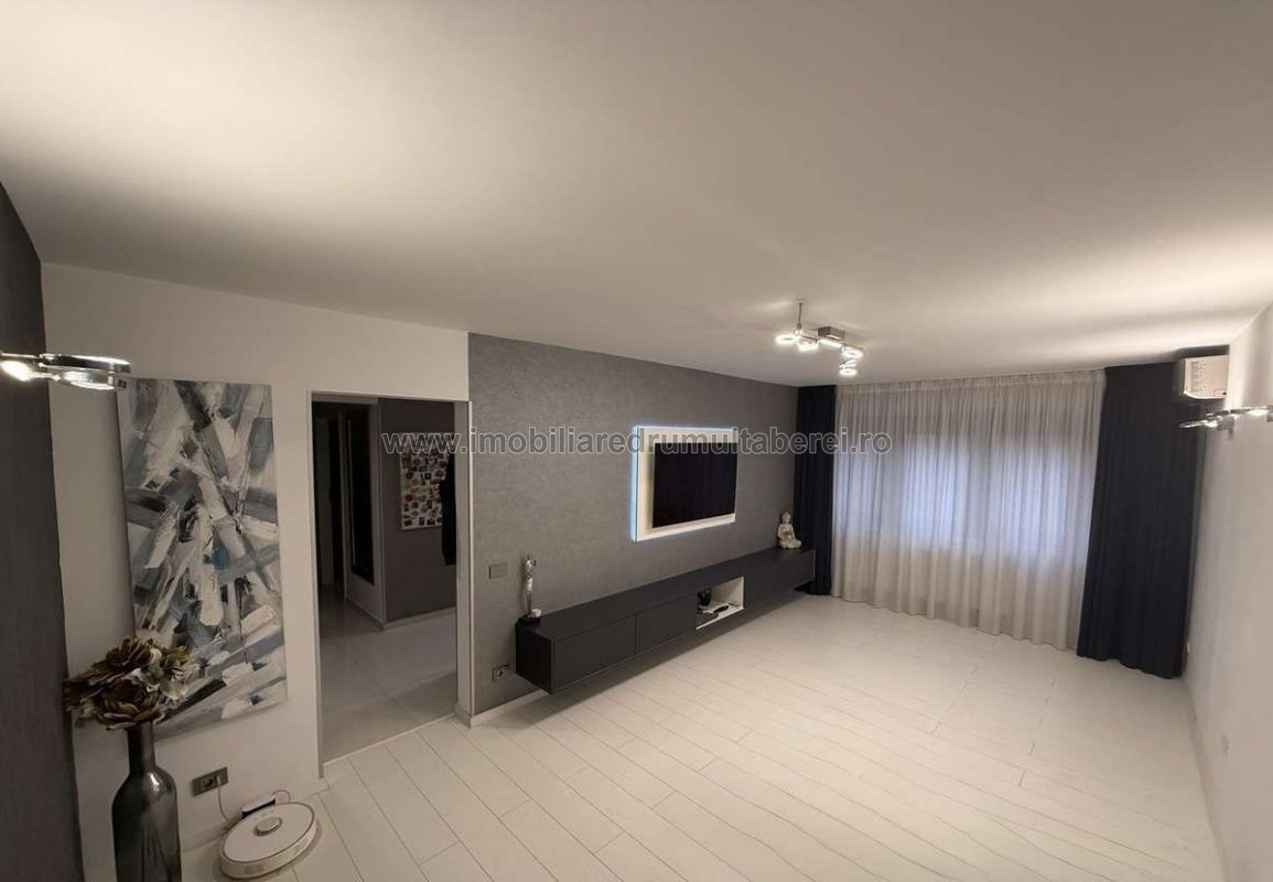 vanzare apartament 3 camere, Timisoara, AFI Cotroceni, cf 1, decomandat, etaj 3/9, centrala, mobilat,          pret 173.000 EUR