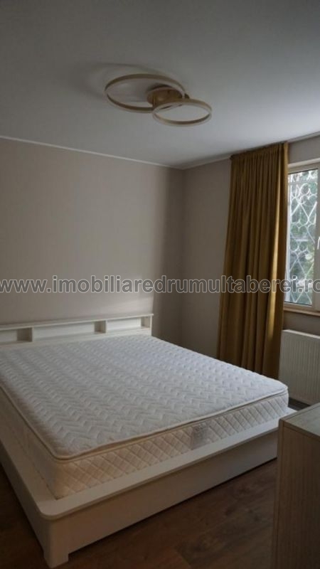 vanzare apartament 2 camere, Parc Drumul Taberei, Metrou, cf 1, parter/10, circular, renovat, mobilat,         pret 139.000 EUR