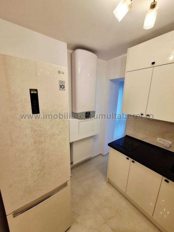 vanzare apartament 2 camere, Timisoara, AFI Cotroceni, cf 1, etaj 4/9, circular, bloc special, renovat,            pret 188.000 EUR