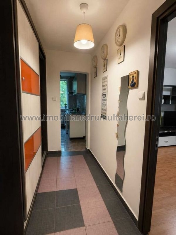 vanzare apartament 2 camere, Bucla, Metrou Constantin Brancusi, cf 1, parter/10, circular, mobilat,        pret 110.000 EUR