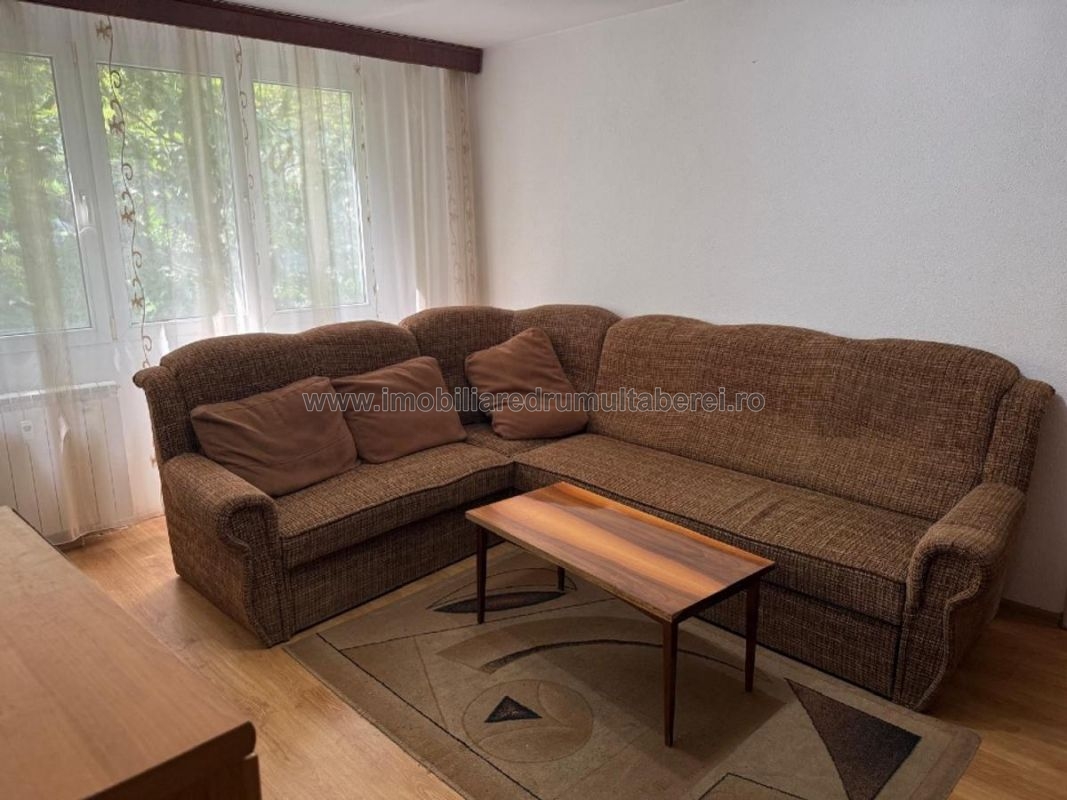 vanzare apartament 3 camere, Valea Argesului, Metrou Raul Doamnei, cf 1, etaj 2/4, liber,        pret 102.000 EUR