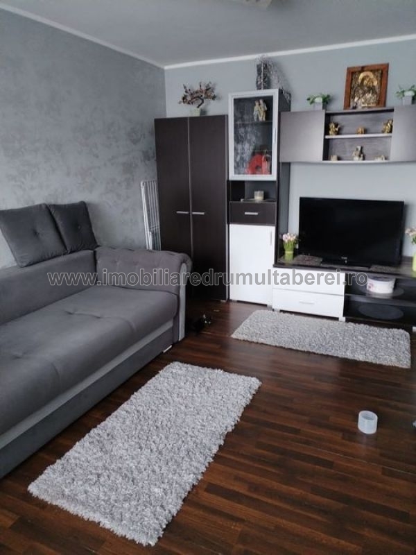 vanzare apartament 3 camere, Bucla, Metrou Constantin Brancusi, cf 1, decomandat, etaj 9/10, centrala, 2 bai,          pret 130.000 EUR