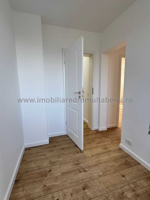 vanzare apartament 2 camere, Bucla, Metrou Constantin Brancusi, cf 1, etaj 9/10, circular, renovat,        pret 113.500 EUR