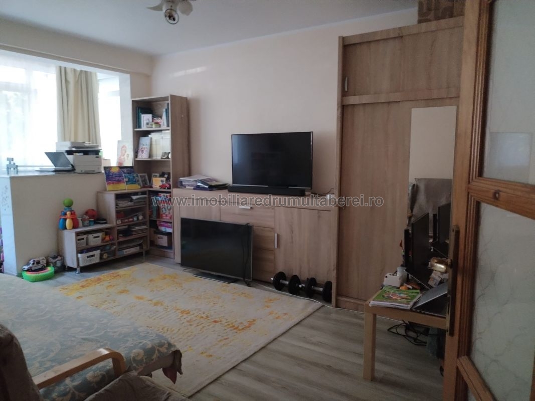 vanzare apartament 2 camere, Plaza, cf 1, decomandat, parter/4, centrala, bloc reabilitat,           pret 97.000 EUR