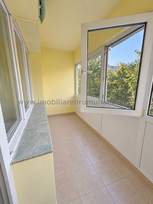 vanzare apartament 2 camere, 1 Mai, Compozitorilor, cf 1, etaj 3/10, circular, liber,          pret 95.000 EUR